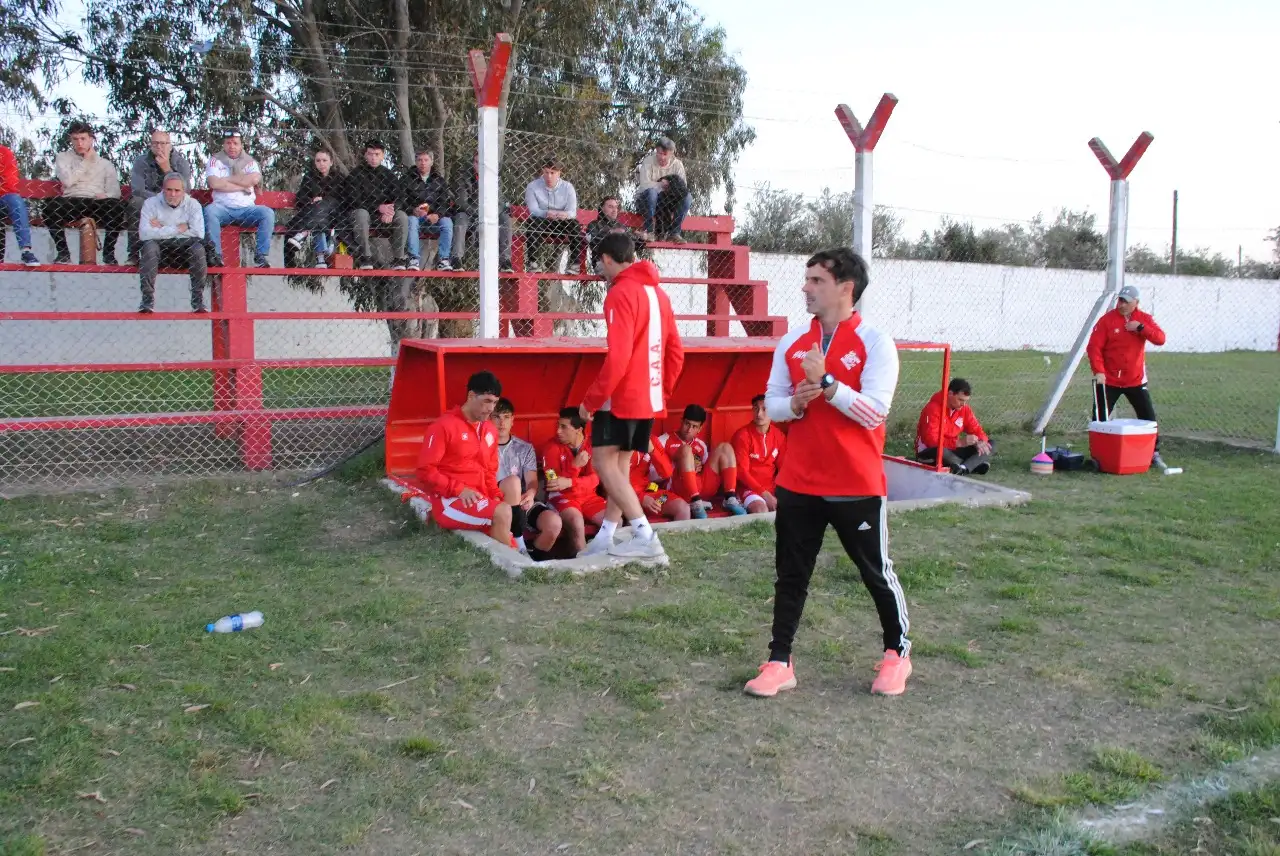 Carlos "Lolo" Newton, entrenador de Atlético Ayacucho.