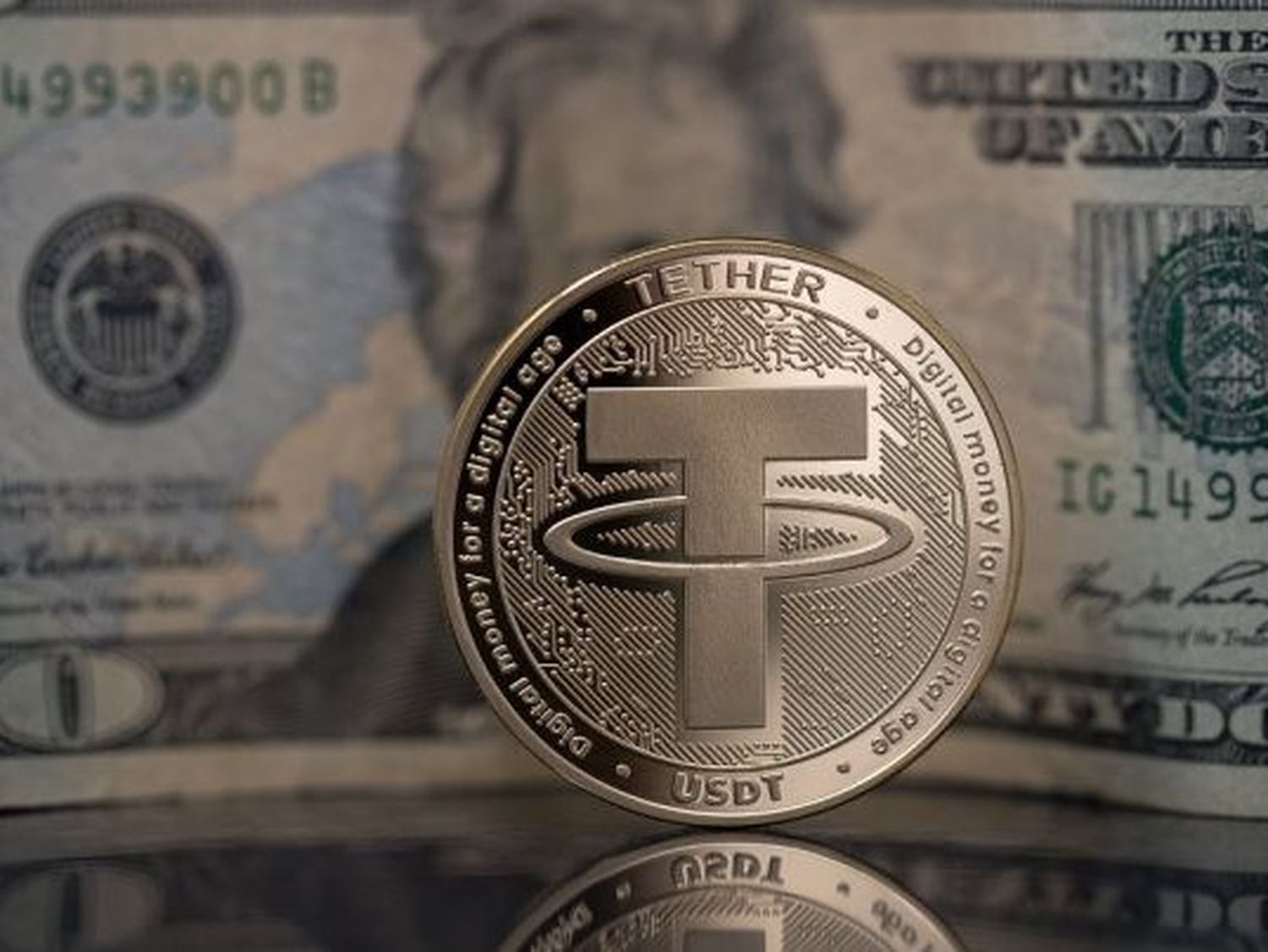 Primer día sin cepo: cómo cotiza el dólar este lunes y qué indica el dólar cripto