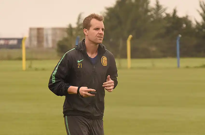 Esnaider contrató al “Ruso” Rodríguez en su club japonés