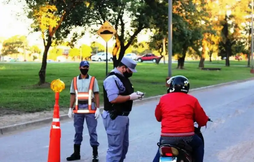 Tres personas con covid-19 rompieron aislamiento domiciliario