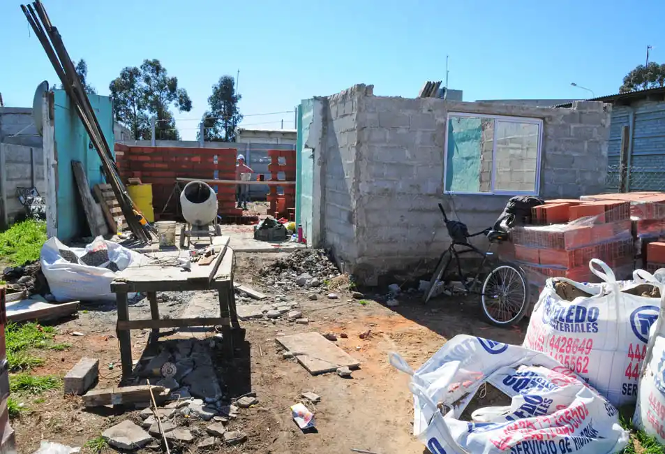 El MTE continuará con el mejoramiento de viviendas y expuso las falencias en los barrios