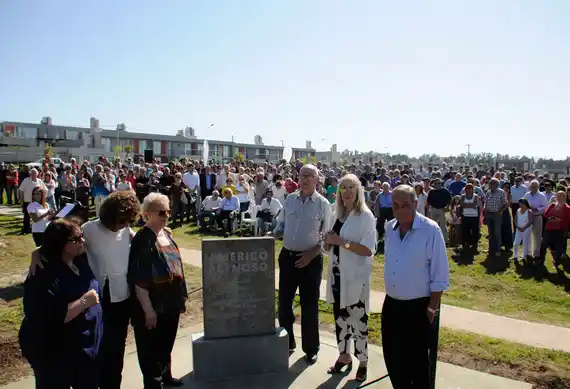 Desde hoy, un trayecto de la calle Quintana lleva el nombre de Américo Reynoso 