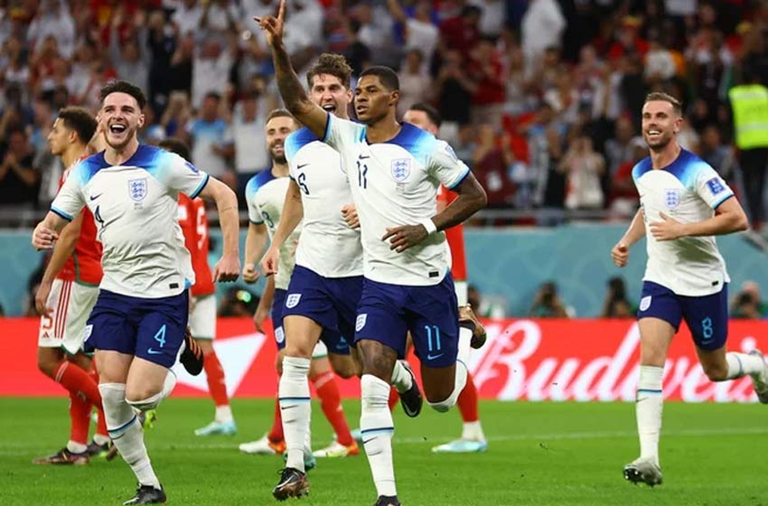 Inglaterra goleó a Gales y se clasificó a octavos de final del Mundial