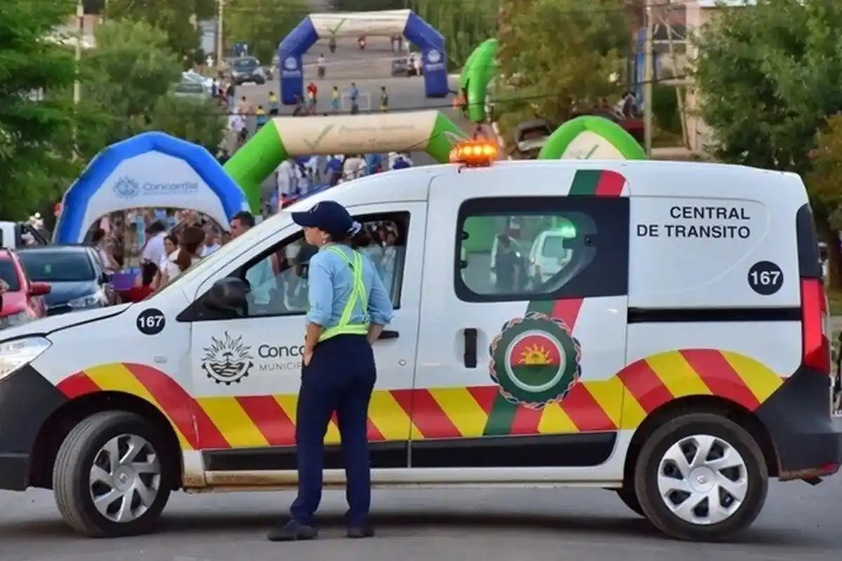 Cortes de tránsito y restricción de estacionamiento por el desfile cívico-militar