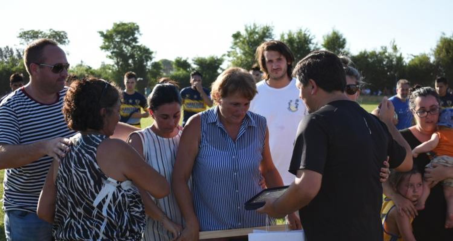 El emotivo homenaje de Independencia y Paraná a Gustavo Calvet