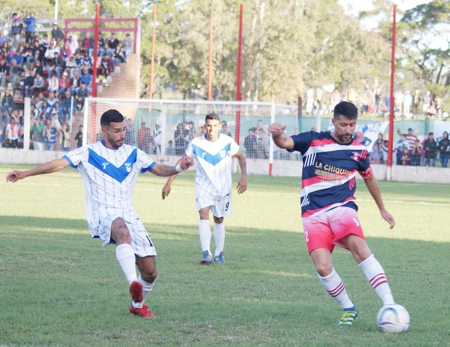 Santa María de Oro se quedó con el clásico ante Colegiales por 1 a 0