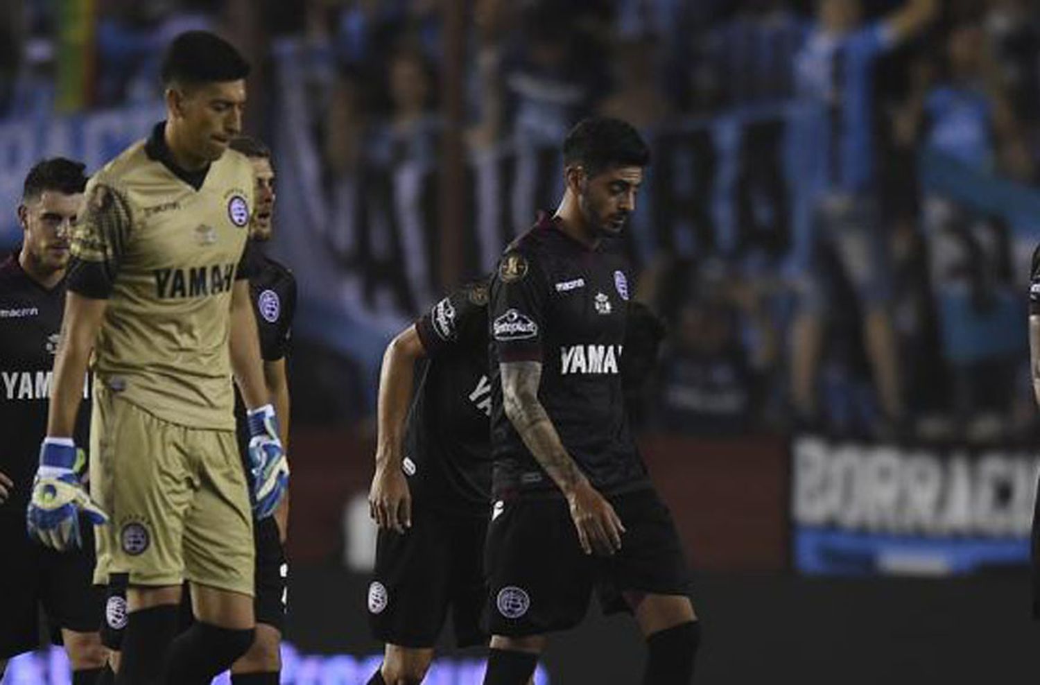 Lanús se quedó en la puerta