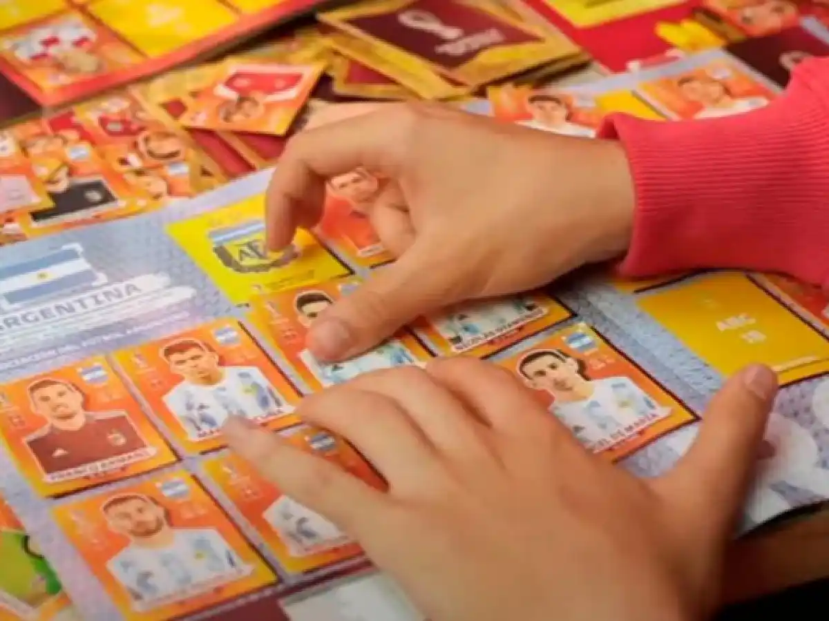 Un argentino completó el álbum de figuritas del Mundial en menos de una semana
