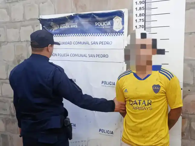 El sujeto fue interceptado por la policía en calle Thorne.