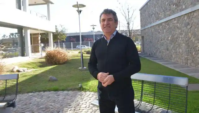 Para Urribarri, Massa y Sanz son “un frente  derogador"