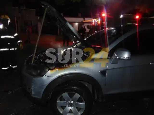 Venado Tuerto: incendio de un automóvil con pérdidas importantes