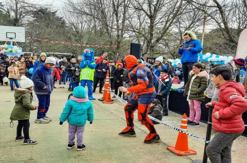 PFA celebró el Día de la Niñez en la Plaza Nuestra Señora del Rosario