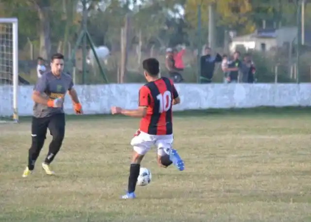 G. Central goleó a Urquiza y sigue por la buena senda en en el torneo Oficial