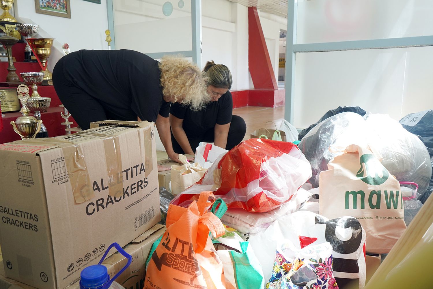 Donaciones. El Club Huracán seguirá con la colecta hasta el día viernes, en el horario de 16 a 21.