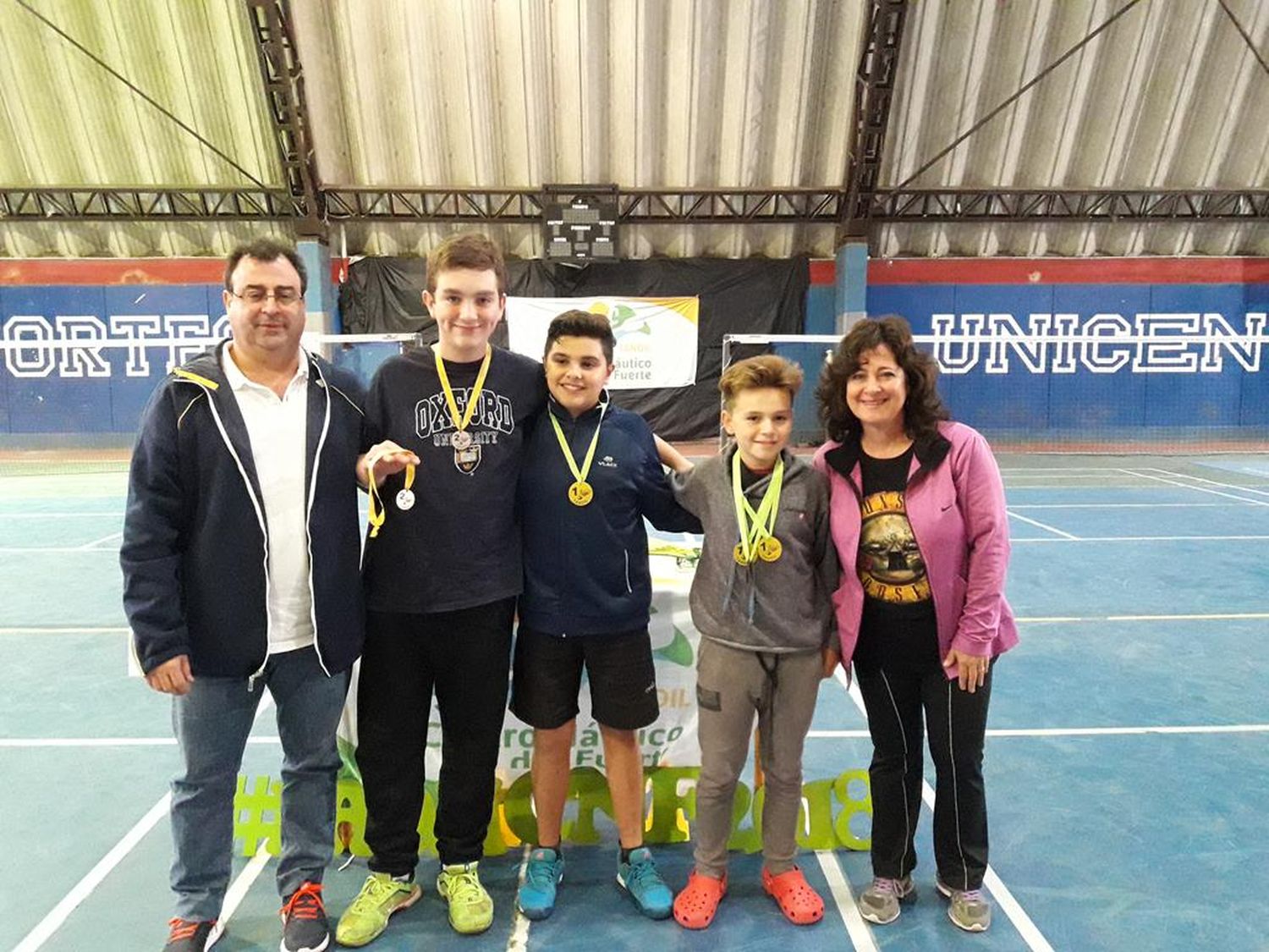Primera fecha del Provincial de Badminton, en el Campus Universitario