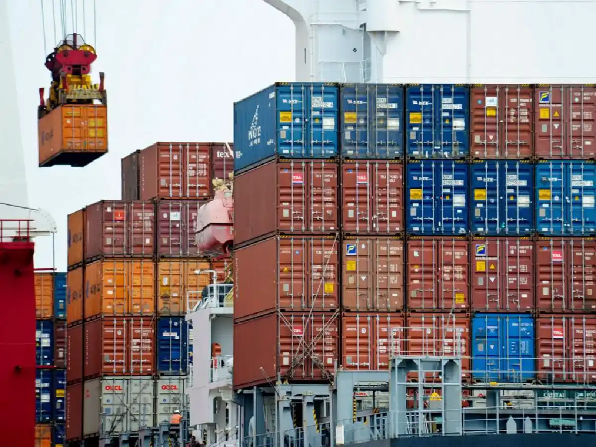 Estados Unidos comenzó a aplicar aranceles a la importación de productor chinos