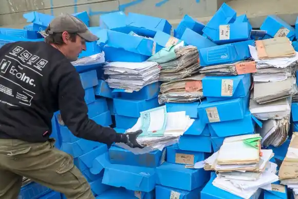 Despapelización: reciclan más de 15 toneladas de expedientes que están en descarte en Salud