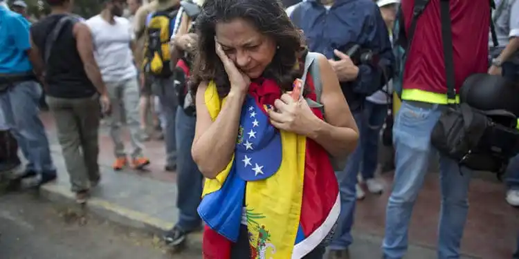 ¡CON UNA ECONOMÍA COMO ESA! Venezuela es el segundo país más infeliz del mundo