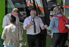 Desde hoy rige el pase sanitario en micros pero en la Terminal aún reina la incertidumbre