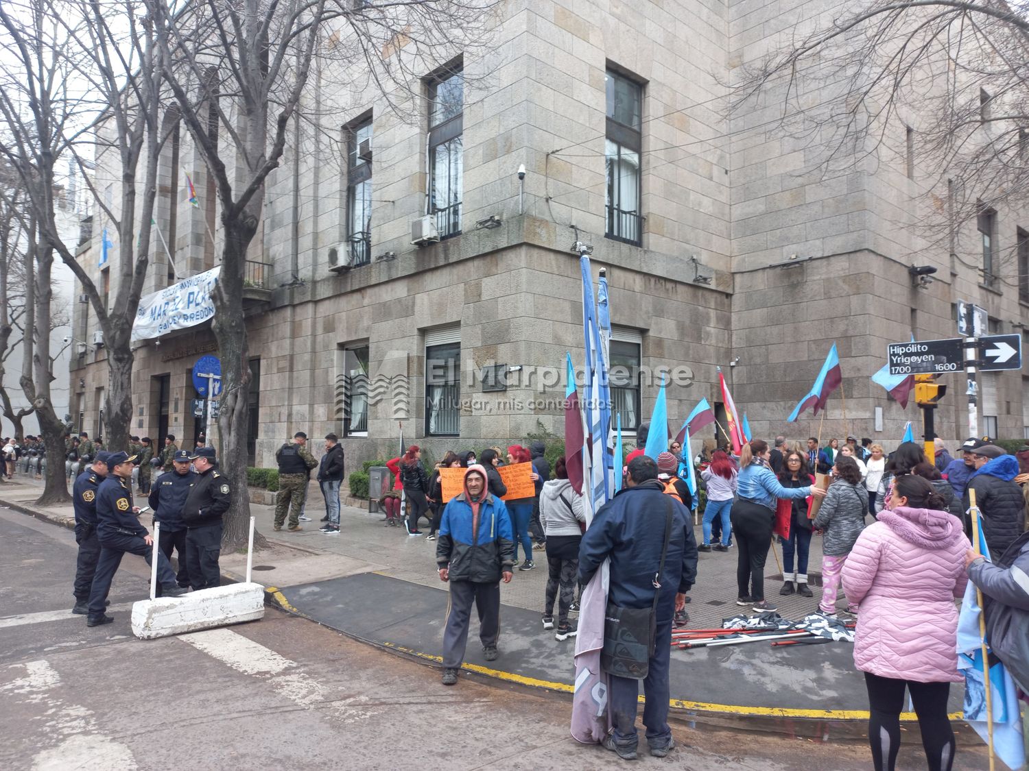 Fuerte operativo policial en el Municipio: "Ni para reventar un búnker contra los narcos han hecho esto"