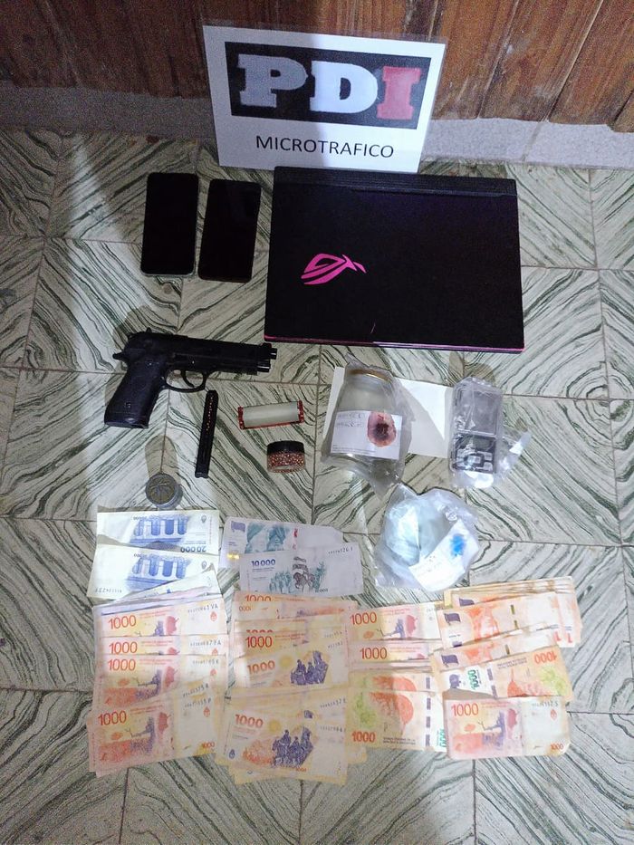 san cristobal Drogas, armas y efectivo: cayeron tres personas por microtráfico tras allanamientos de la PDI - 1