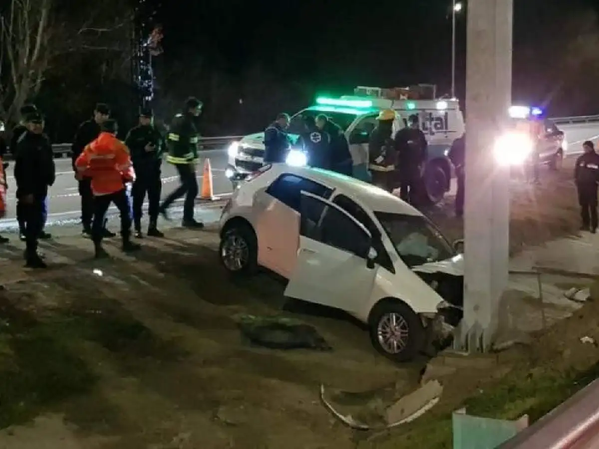 Murió un joven conductor cuando ingresaba a Carlos Paz