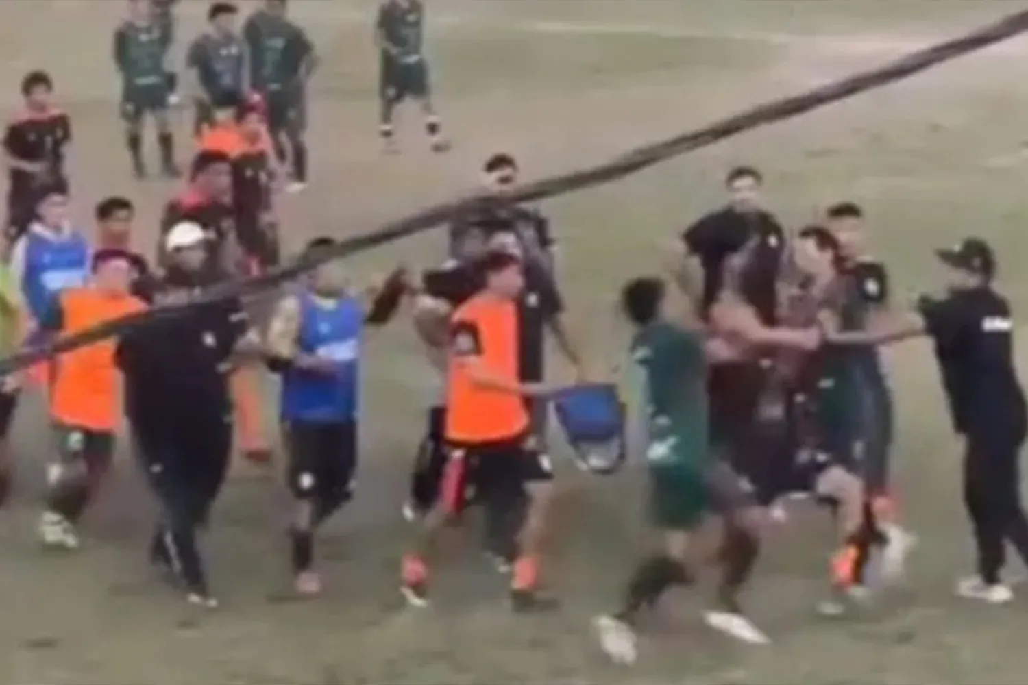 Violencia en el fútbol salteño: jugador intentó agredir con un cuchillo a un rival tras un partido