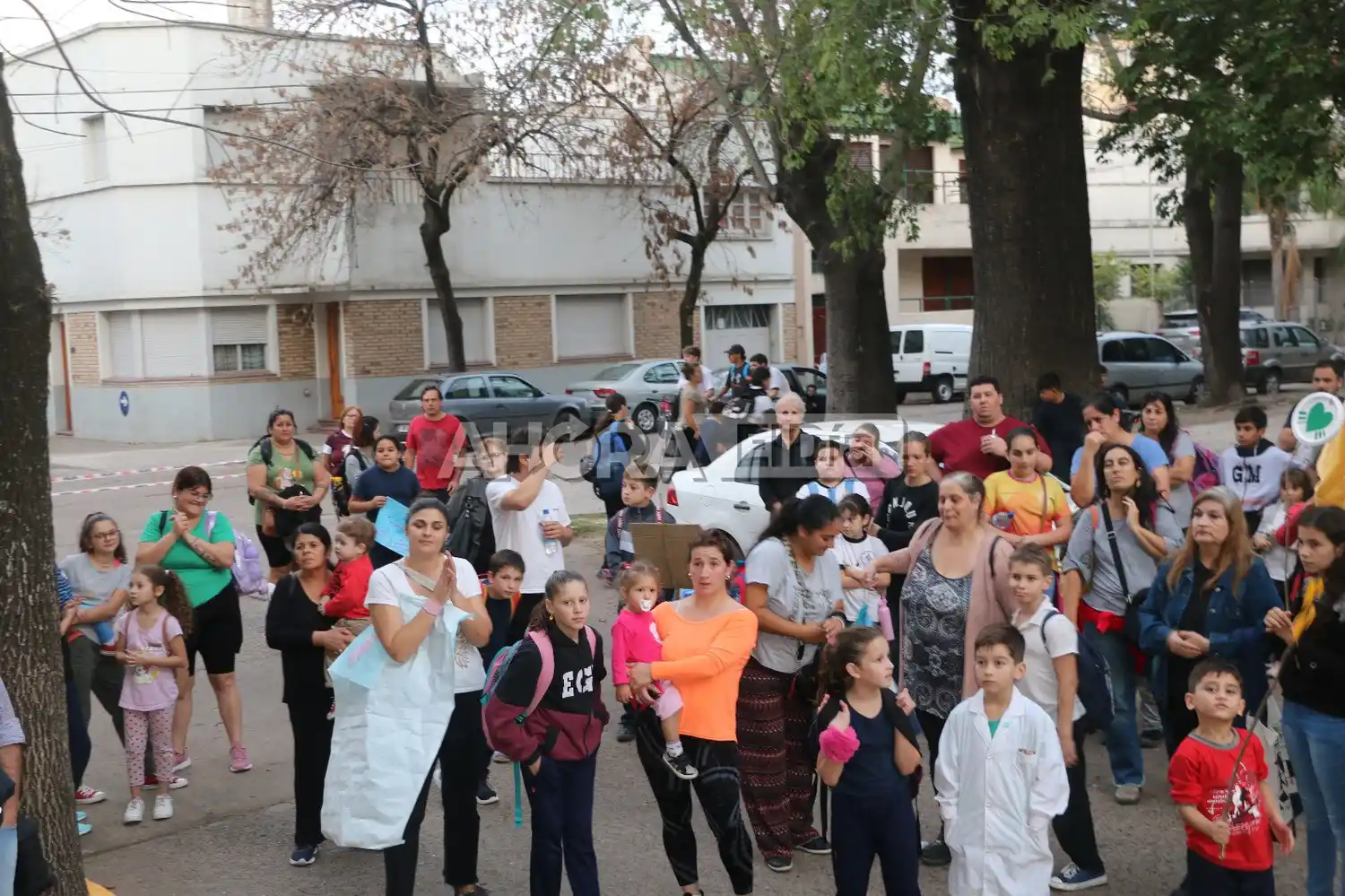 escuela gervasio mendez abrazo - 2