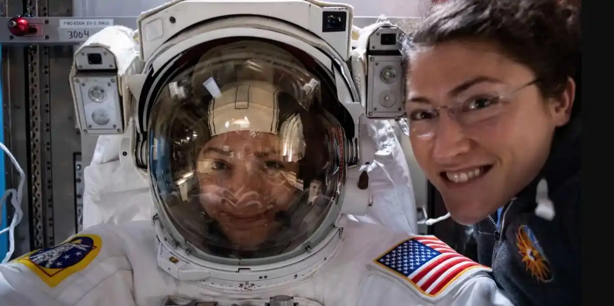 Primer paseo espacial exclusivamente femenino