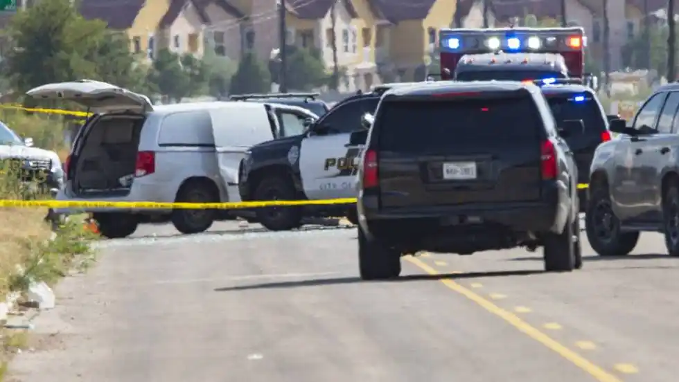 Reportan tiroteo en centro comercial de Texas, EE.UU.