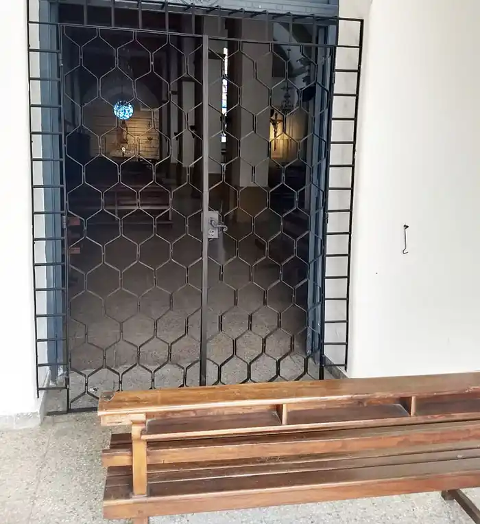 Habilitan un sector para rezar fuera de horario