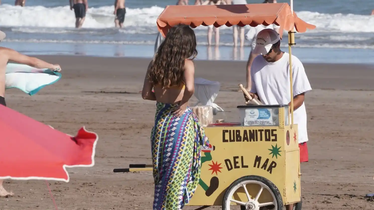 Santiago Finamores. Vendedor de cubanitos