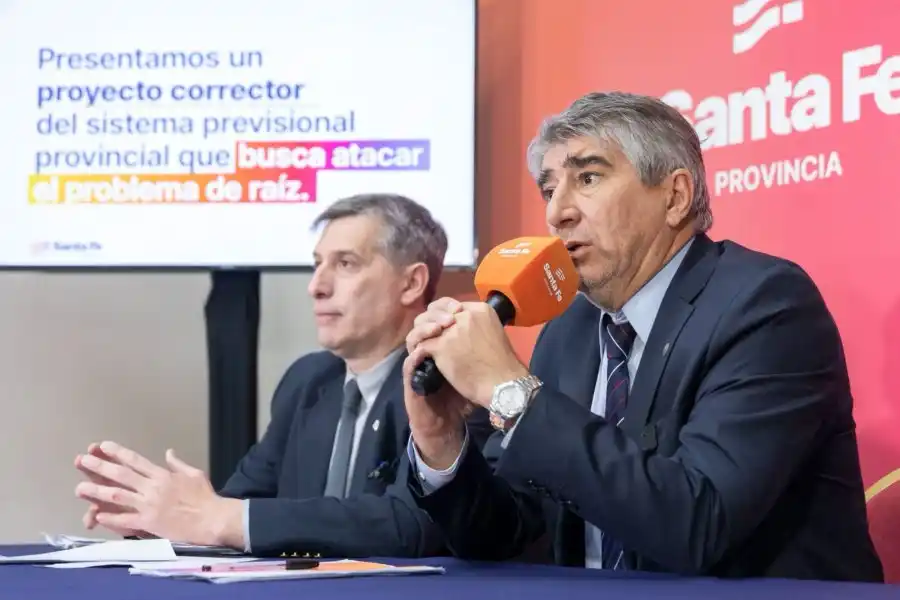 Reforma previsional: "Buscamos corregir un déficit que crece de manera exponencial y que pagan todos los santafesinos"