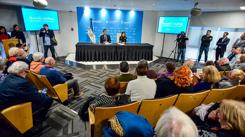 Anses: anunciaron créditos de hasta $400.000 para jubilados y pensionados