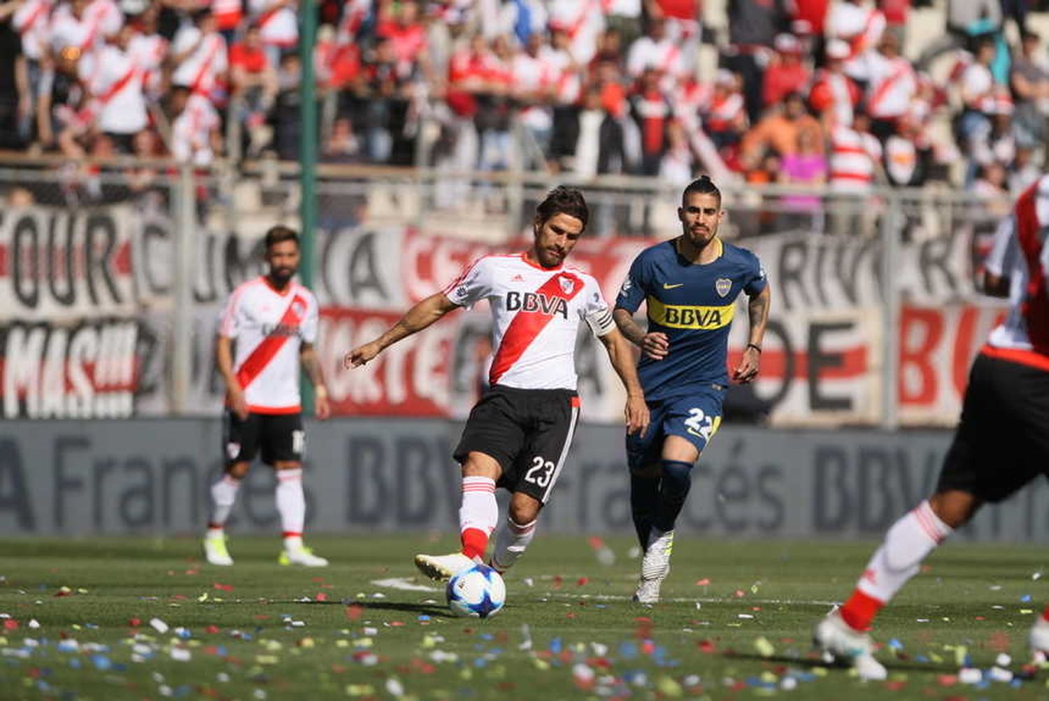 Boca pudo romper el empate y se quedó con el clásico