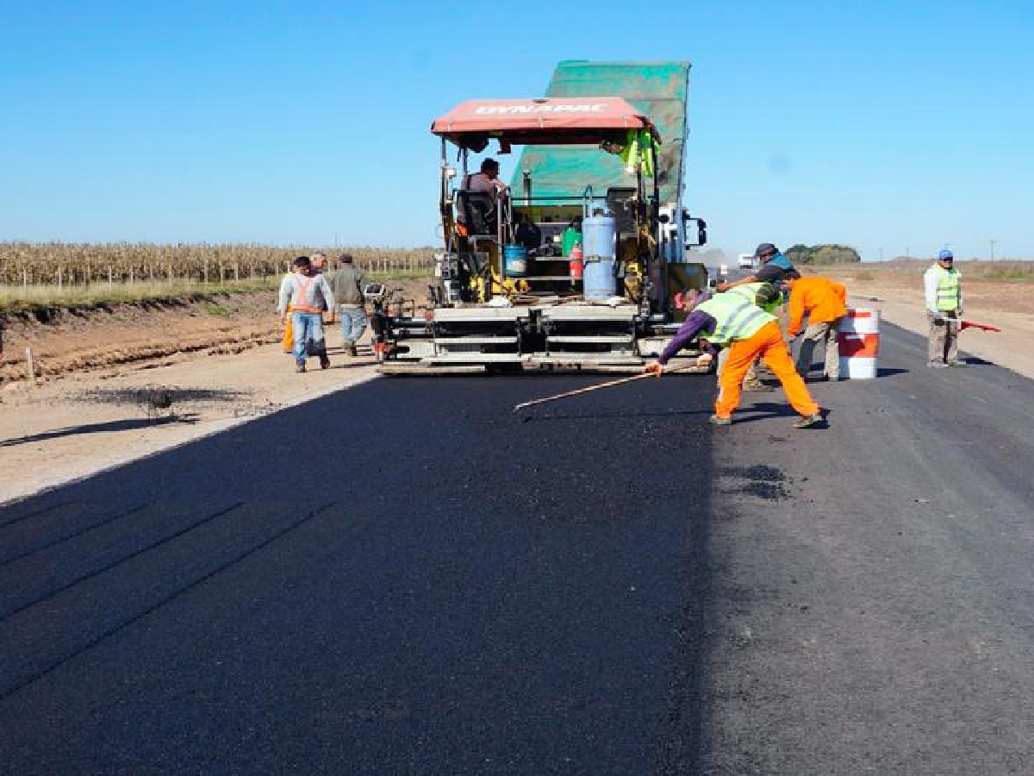Banco Nación aportará hasta 300 millones de dólares para obras públicas