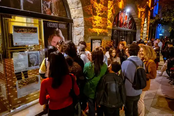 El Municipio presentó la programación de diciembre en el Teatro Colón