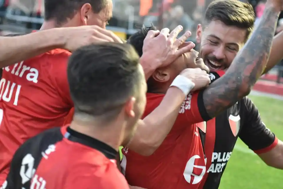 Agónico triunfo de Colón ante Gimnasia