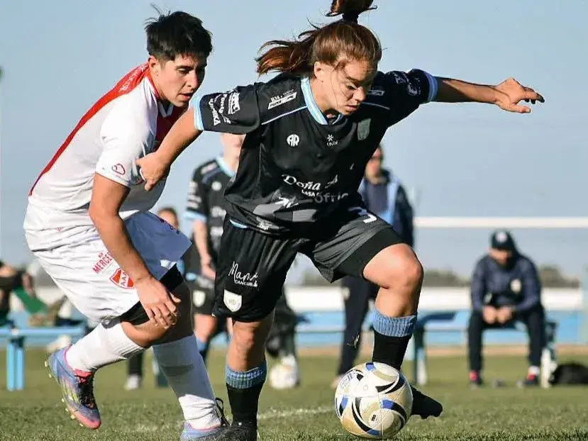 Gran triunfo de la Crema 3 a 2 ante Arg. Jrs. Foto:AR