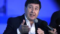 Arroyo adelantó que se trabaja en "un sistema  de viandas" para la gente