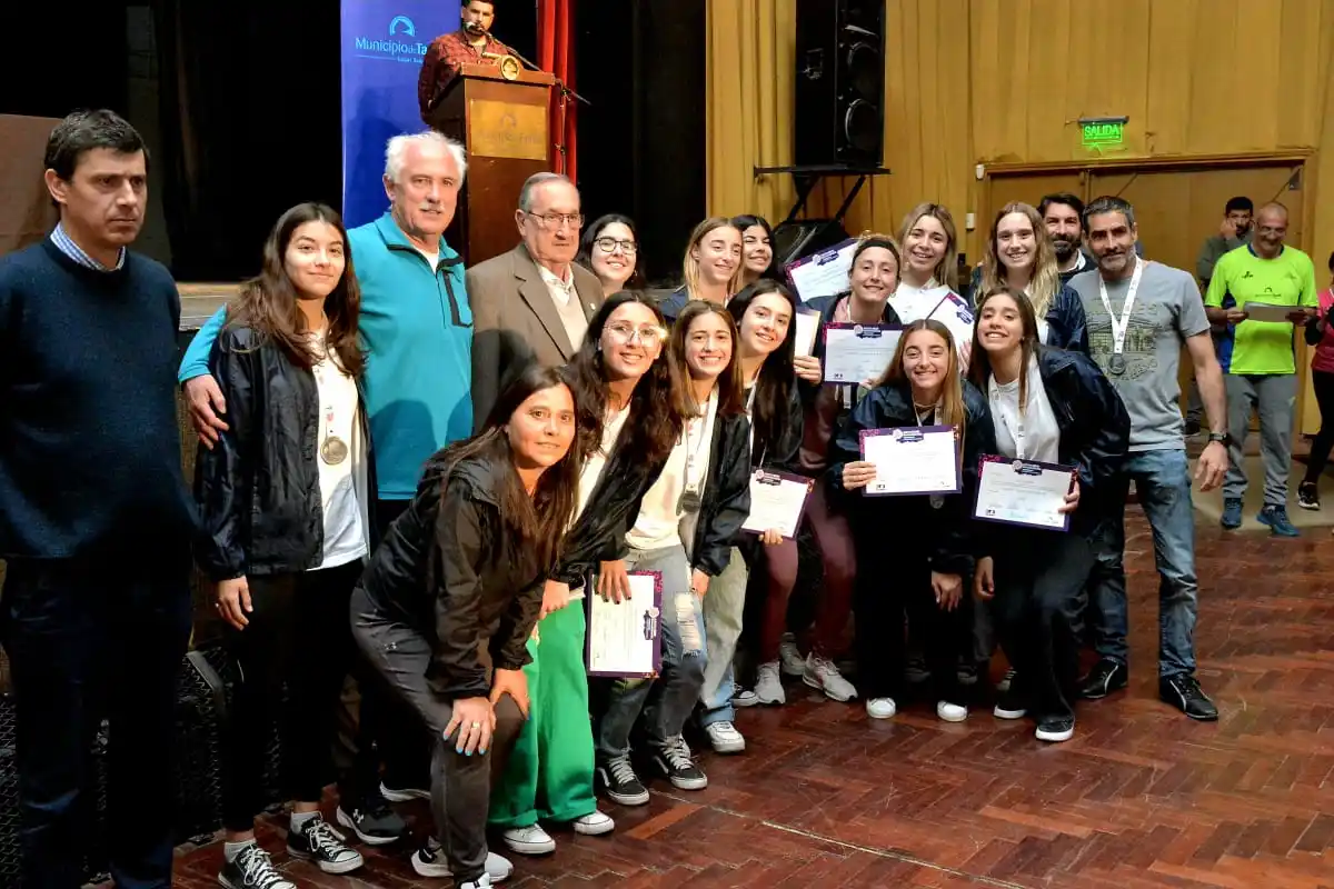 Reconocieron a quienes tuvieron medallas en los bonaerenses.