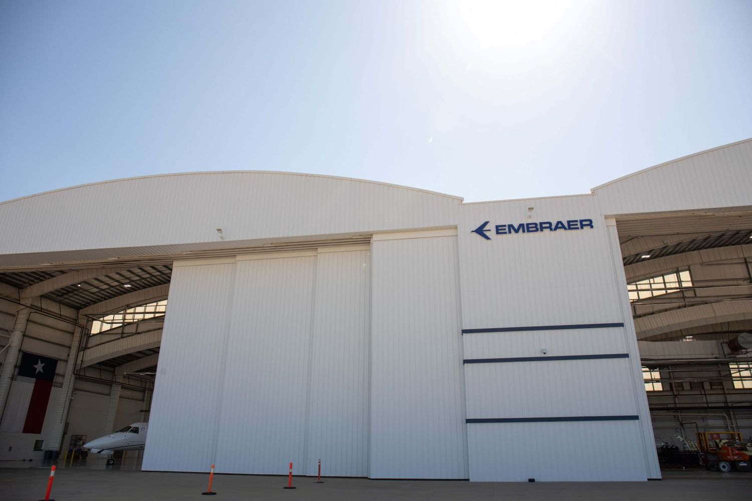 Brazil Negotiates with U.S. to Exclude Embraer Aircraft and Food Products from 50% Tariff