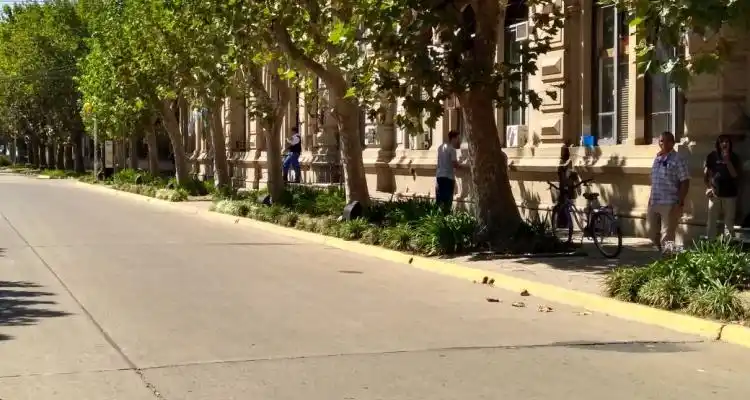 En reclamo, Pro Ciclismo largará frente a la Municipalidad y competirá en Lucio Mansilla