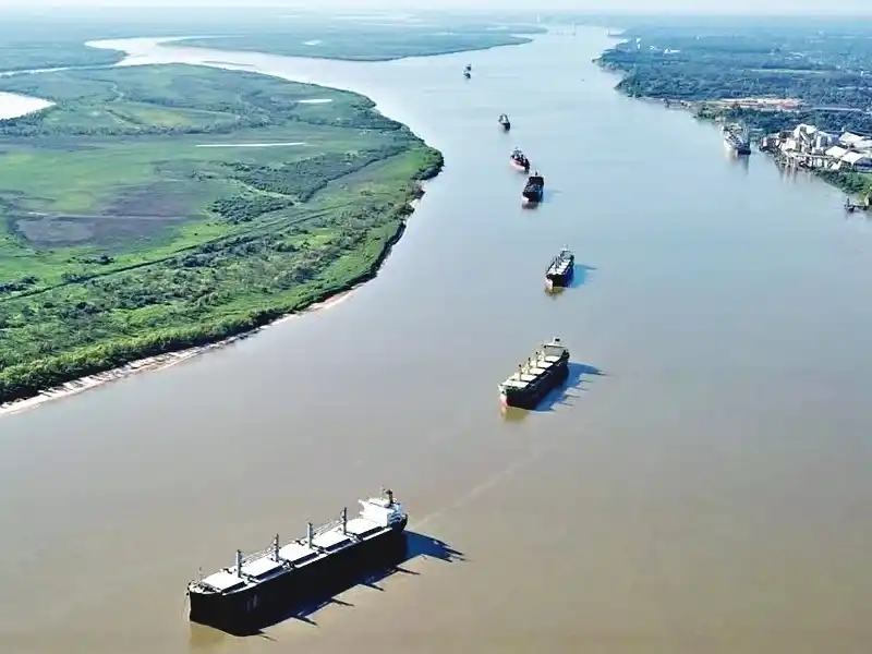 El Gobierno Nacional llamó a licitación para la concesión de la Hidrovía del Paraná