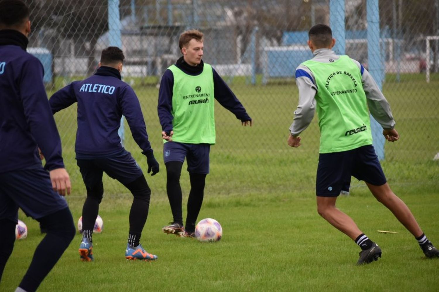 Medrán prepara cambios para visitar a Ferro