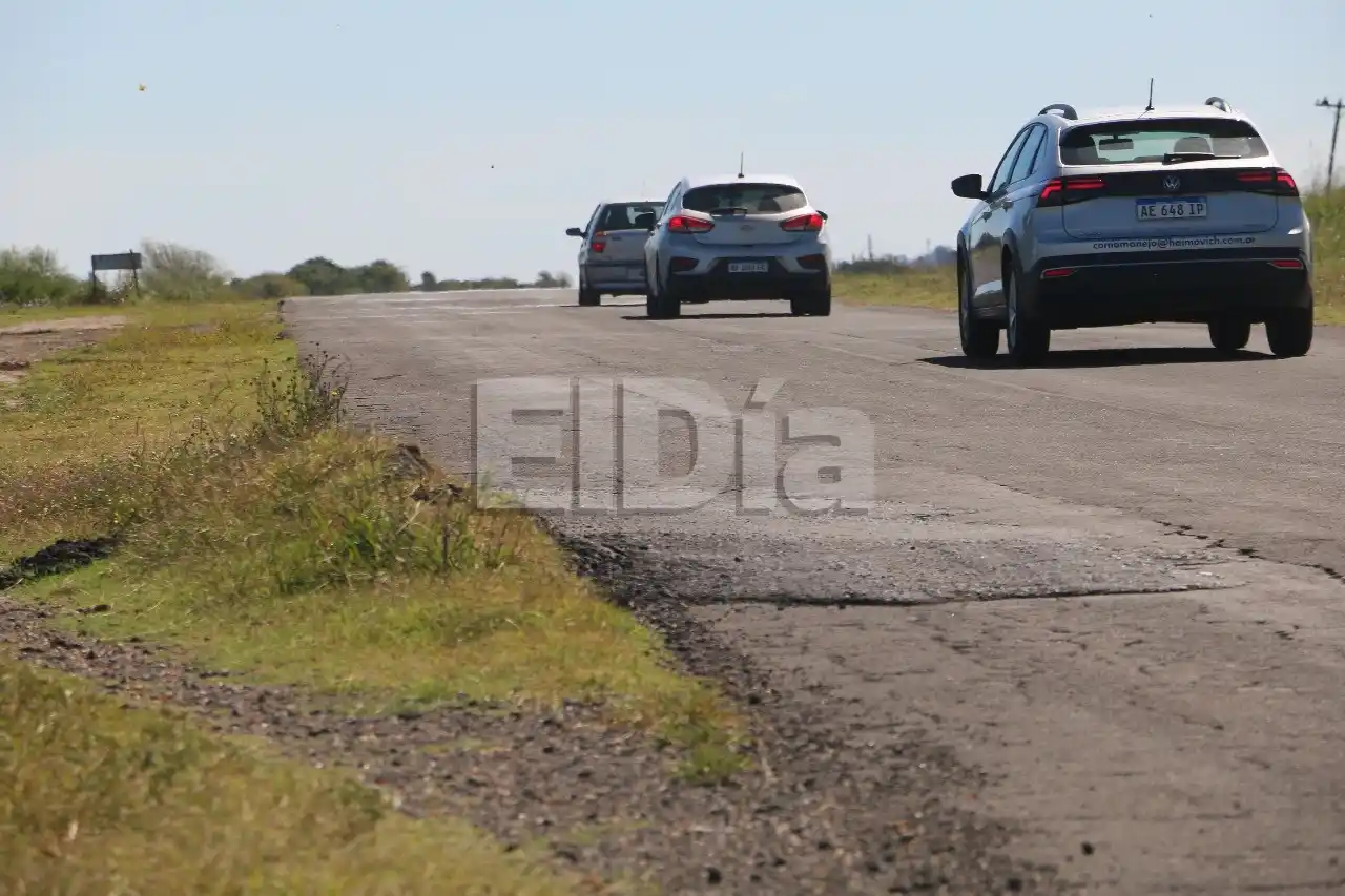 Los dos principales accesos a Gualeguaychú presentan un deplorable estado de conservación