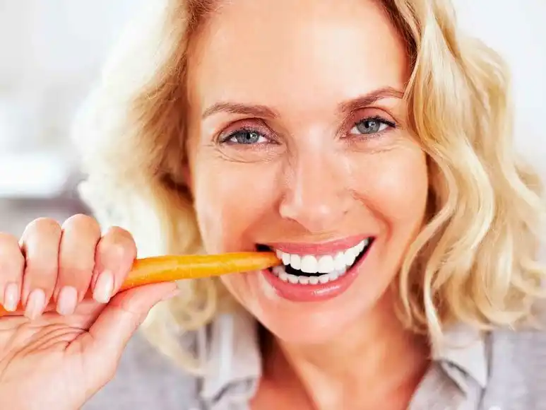 ¡Sonreí con salud! Cómo los alimentos pueden ayudar a tus dientes y encías