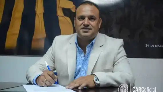 Leo Fernández firmó como DT de Rosario Central