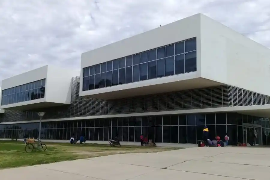 Imputaron a 10 trabajadores del Hospital Iturraspe" por maniobras fraudulentas cercanas a los 100 millones de pesos