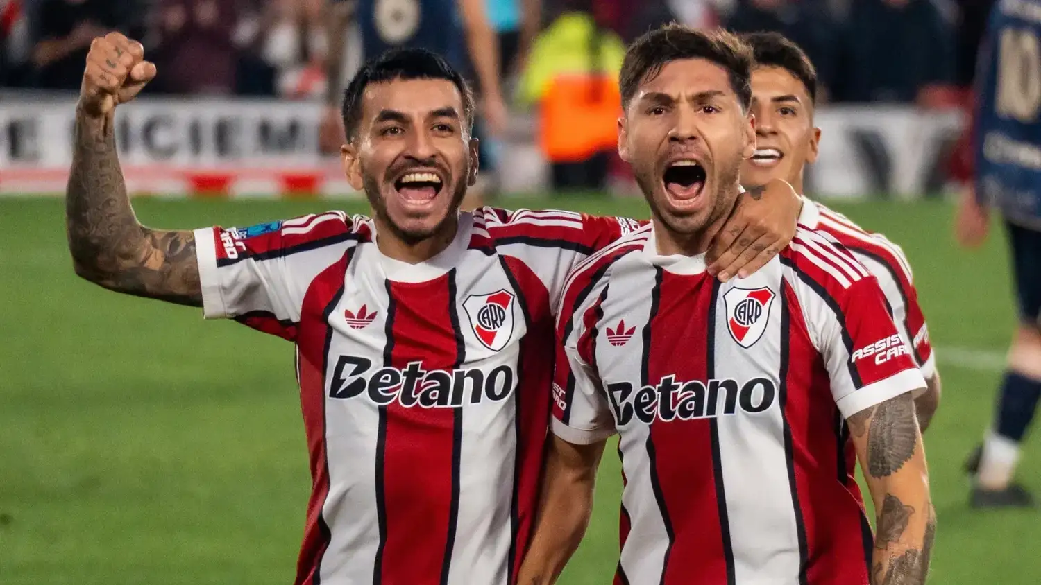 Correa y Montiel, dos campeones del mundo en 2022, anotaron para River.
